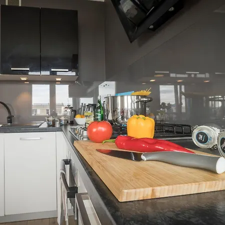 Legnicka Close To The Center Of By Rent Like Apartment